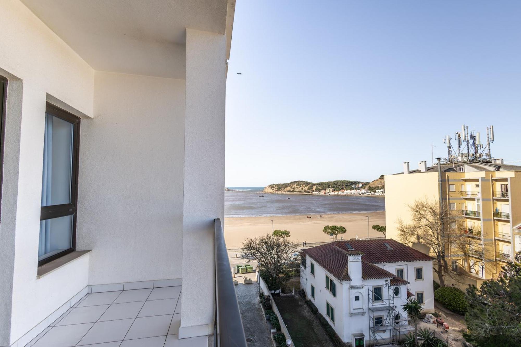 Infante 1 - A Poucos Metros Da Baia Διαμέρισμα Sao Martinho do Porto Εξωτερικό φωτογραφία