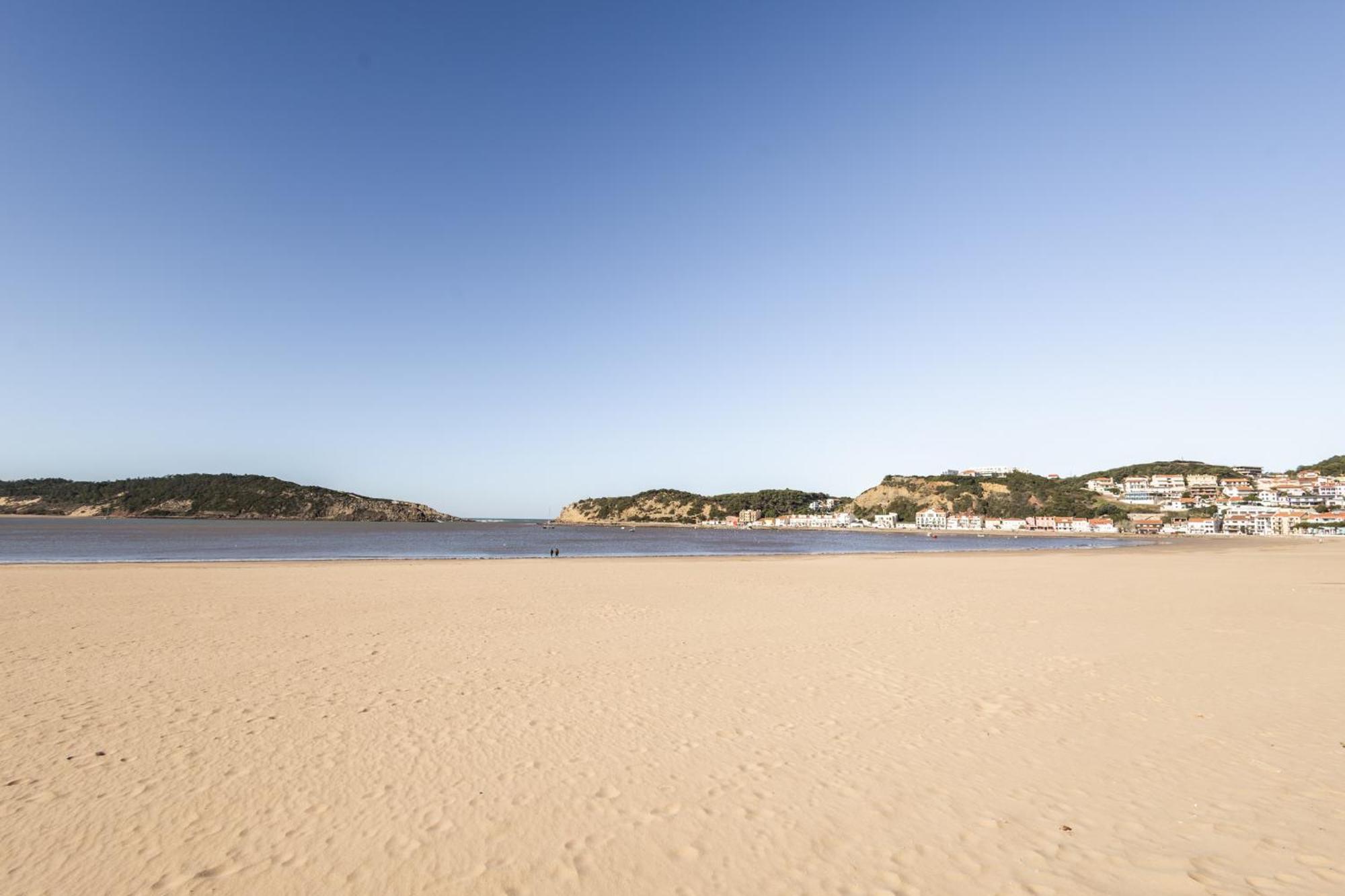 Infante 1 - A Poucos Metros Da Baia Διαμέρισμα Sao Martinho do Porto Εξωτερικό φωτογραφία